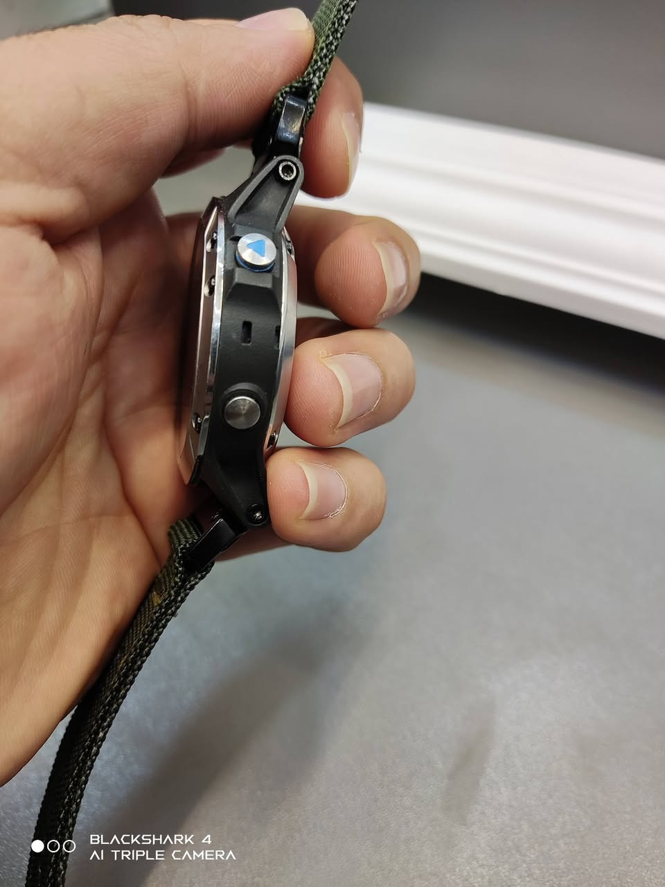 garmin quatix 5 sapphire
نضافة 95 % جامه ضد الخدش 
حجم 47 mm سير كتان
شحن 13 يوم + كيبل شحن أصلي 
السعر 185 للاستفسار خاص او *********** واتساب
