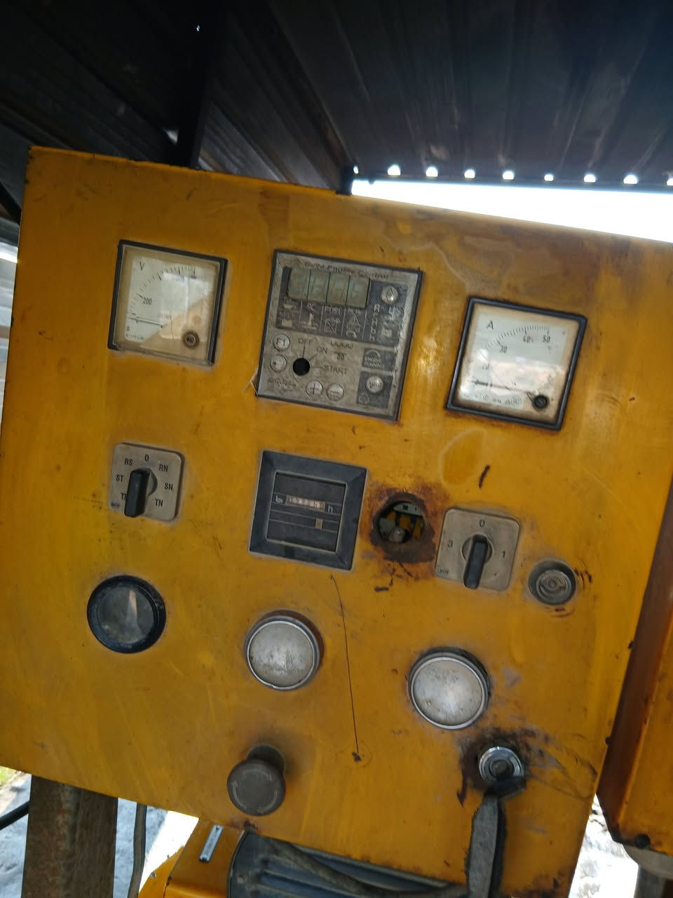 للبيع مولد بيركنز 30 كيفي للأستفسار الاتصال ع هذا الرقم ***********
