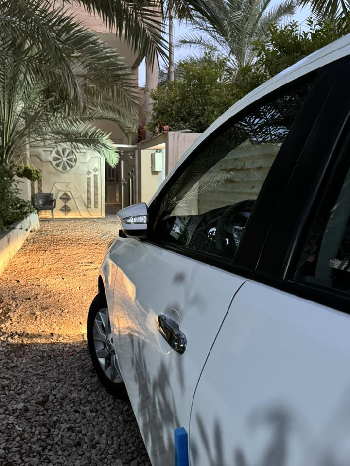 نيسان صني مديل 2024 رقم اربيل انكليزي الجديد معروضة للبيع فول مواصفات
1. بصمة تشغيل (عدد 2) 
2. عداد دجتال 
3. مري شفط 
4. حساس + كامره خلفية 
5. شاشة ايباد 
6. تبريد بيانو 8 درجات (دبل) 
7. 5 ويل كب 
8. بصمة ابواب + بصمة جنطة 
9. تحكم سترين
السيارة كفالة عامة عدا بارد زغير بالجاملغ 
بأسم شركة مهند تريد وكالة او مداور حاضرين
السعر 135 مع المجال البسيط 
مكاني النجف الاشرف لاستفسار الاتصال على الرقم *********** غير متواجد على النت
