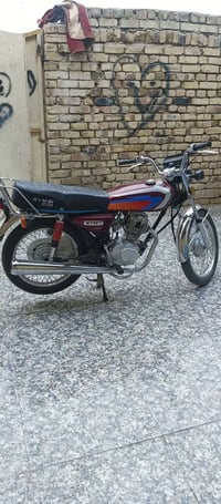 دراجه ايرانيه للبيع مكلف بل نشر الشراي يراسل واتساب او يتصل07737701136