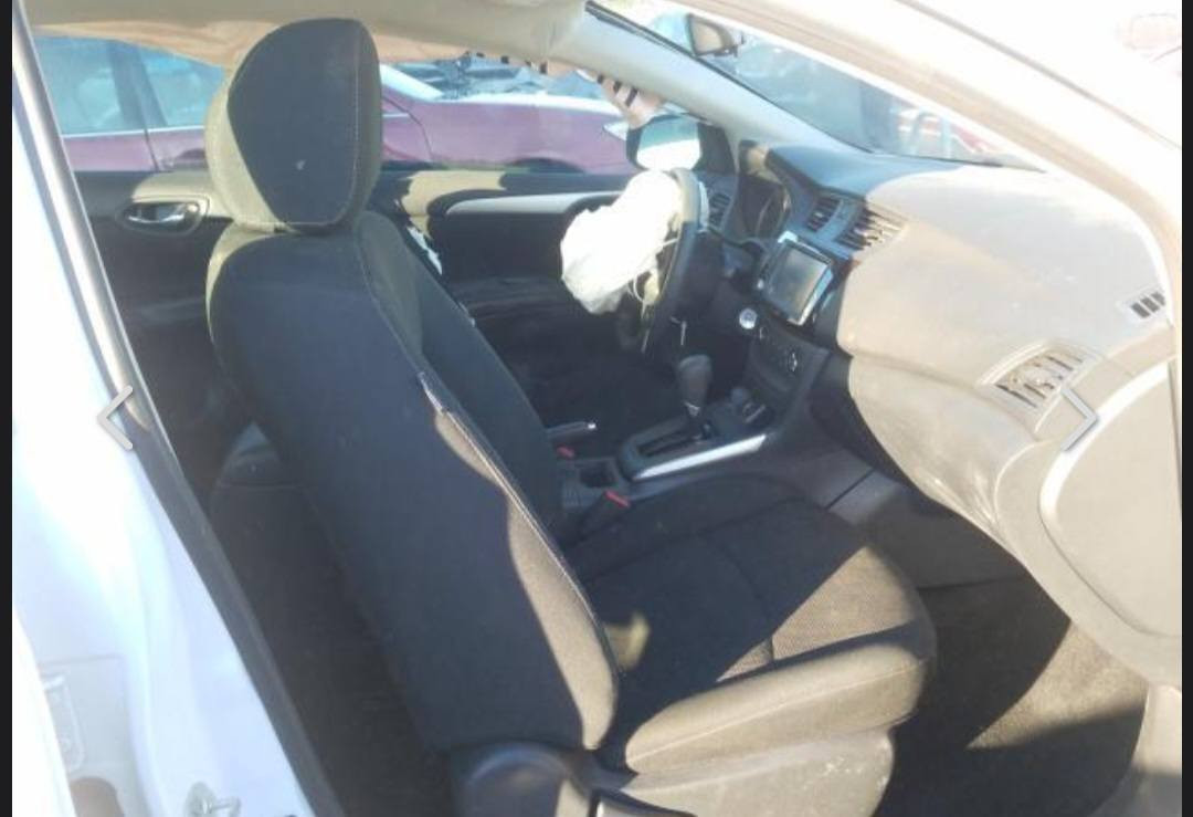 سنترا ١٩ حادثها موضح بصور سعرها ٩٠ مكانها م الصدر رقم التليفون ***********
