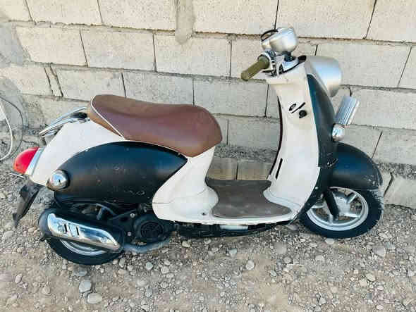 #للبيع 
دراجه كلاسك نظافة 85‎%‎ محرك خير من الله 
كلشي شغال بيها السعر 175 الف 
***********
العنوان قضاء العلم _عرب الصين
