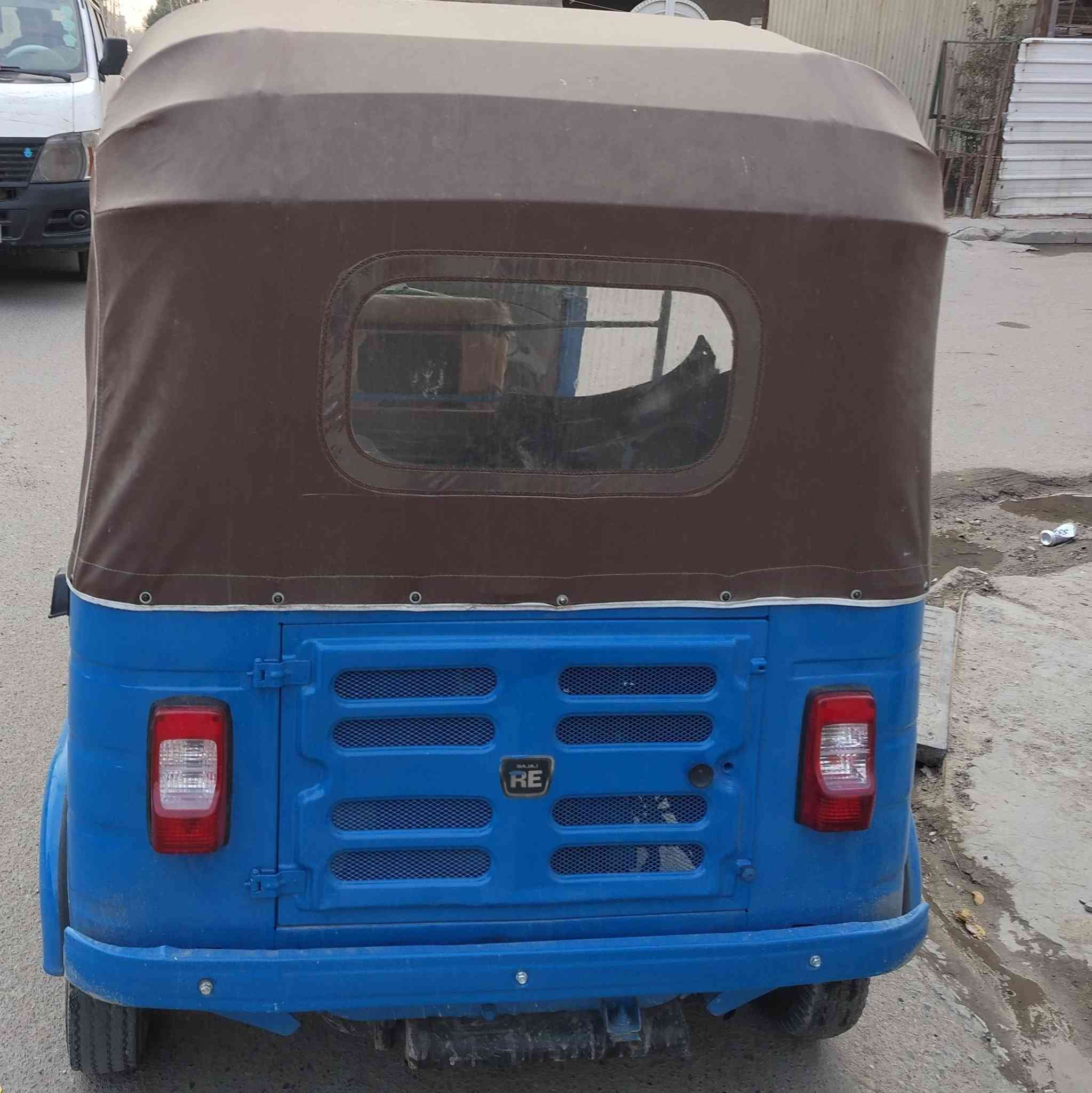 السلام عليكم
تكتك للبيع موديل 20
التكتك معمرة تعمير عام
مصبوغة فرن
اوراق بأسمي بدون رقم
عارضها ب 5 ملايين و بيها مجال
مكاني بغداد *********** و هذا رقمي
