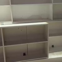 اغراض محل موبايلات كامل للبيع للاتصال 07704975765