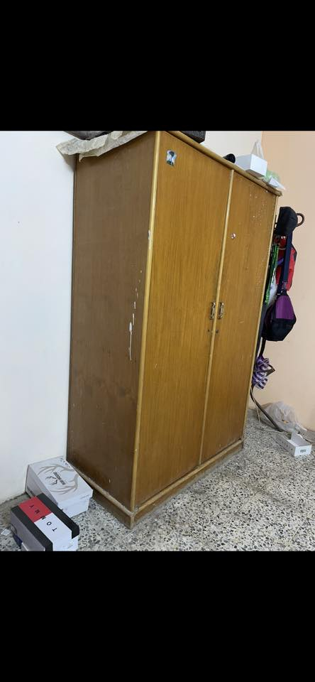 كنتور بابين .. صاج شغل قديم  مال اول .. نضيف جدا بدون اي شخط او كسر .. السعر ..95 الف 

مكانه بغداد حي العدل 

***********
