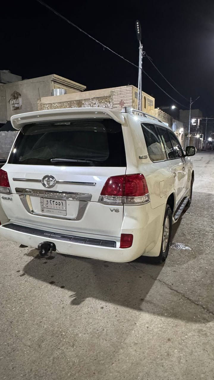 النوع : TOYOTA 
.
الفئة : لاندكروزر 
.
الموديل: 2011 ستينية 
.
عدد الاسطوانات: V6
.
ناقل الحركة : اوتوماتيك.
.
مكان السيارة: ديالى / جلولاء 📍
.
السعر : 310  ورقة . خصم 200 دولار إذا أخبرت البائع انك من طرفنا 💰
.
رقم صاحب السيارة: ***********☎️
 .
للاستفسارات و الإعلانات يرجى مراسلة الصفحة 💬
.
.
