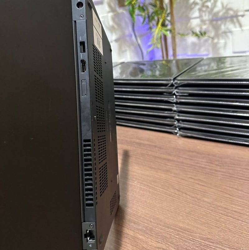 💻 Dell Latitude 5480
🔹 المعالج: Intel Core i5 الجيل الثامن
🔹 فئة المعالج: U
🔹 الرام: 8GB DDR4 (قابلة للتطوير حتى 32GB)
🔹 التخزين: 256GB SSD (قابل للتطوير)
🔹 كارت الشاشة: Intel Graphics داخلي 4GB
🔹 الشاشة: 14.1 إنش FHD
🔹 الكيبورد: ليزري ضوئي عربي / إنكليزي
🔹 ويندوز 11 برو مفعل وجاهز
🔹 نسبة النضافة: 99/98٪
لو تلحك لو لا باقي فقط 10 قطع

السعر 230 الف شامل التوصيل والملحقات(ماوس+حقيبة+الشاحن الاصلي)


**إذا كنت صاحب هذا الإعلان وتريد حذفه لأي سبب، رجاءا أرسل رسالة إلى الدعم الفني**