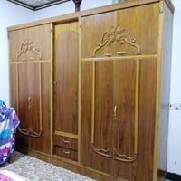 للبيع • غرفة نوم