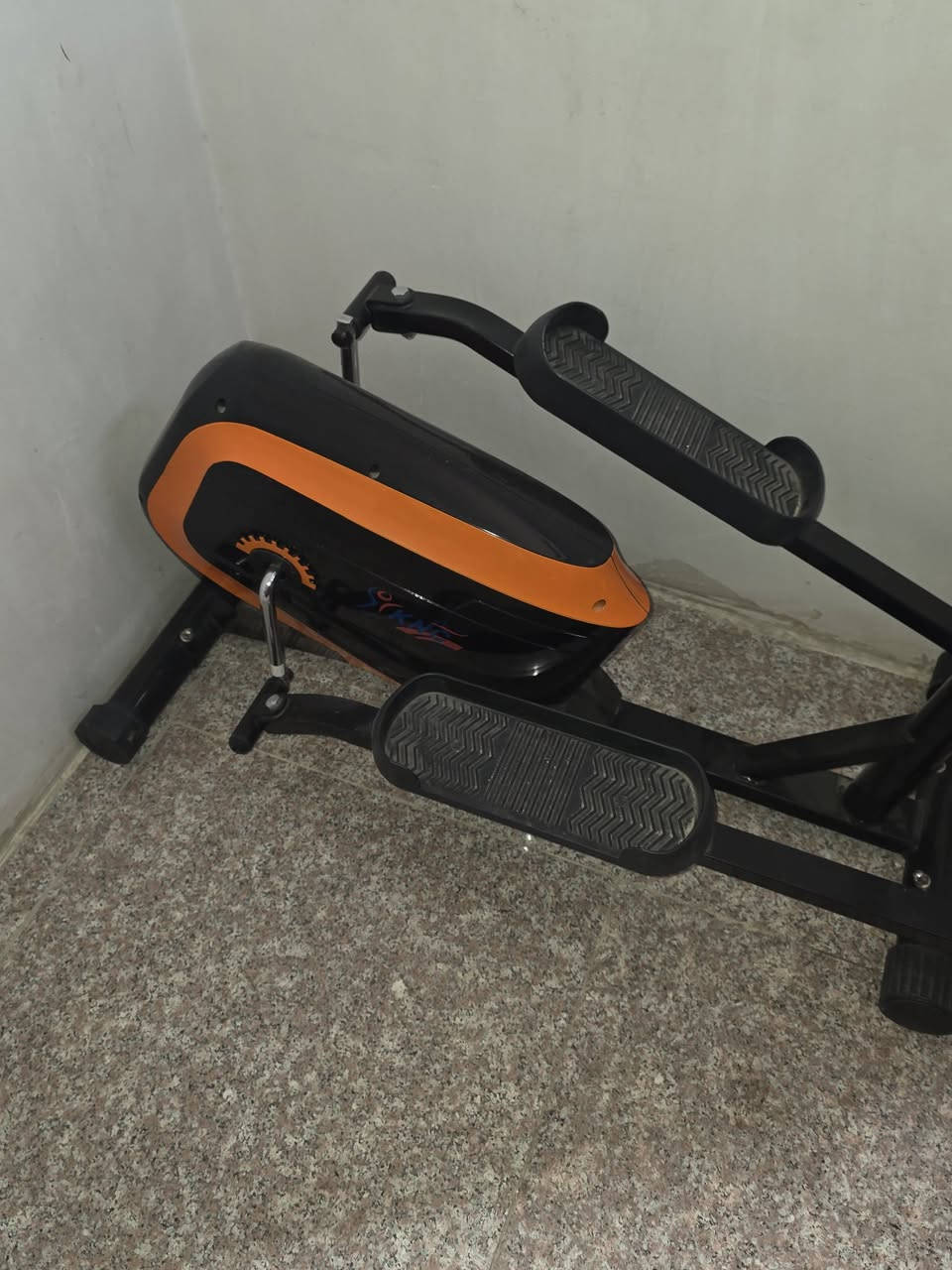 لابتكل للبيع جديد ستعمال جدآ قليل ***********
