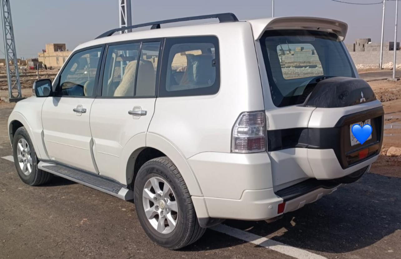 السلام عليكم
باجيرو للبيع موديل 2015
سيارة جاهزه من كلشي كفاله عامه ماشيه 85 الف فقط استخدام شخصي 
سعرهه 195 اوبيه مجال قليل 

الرقم  ***********
