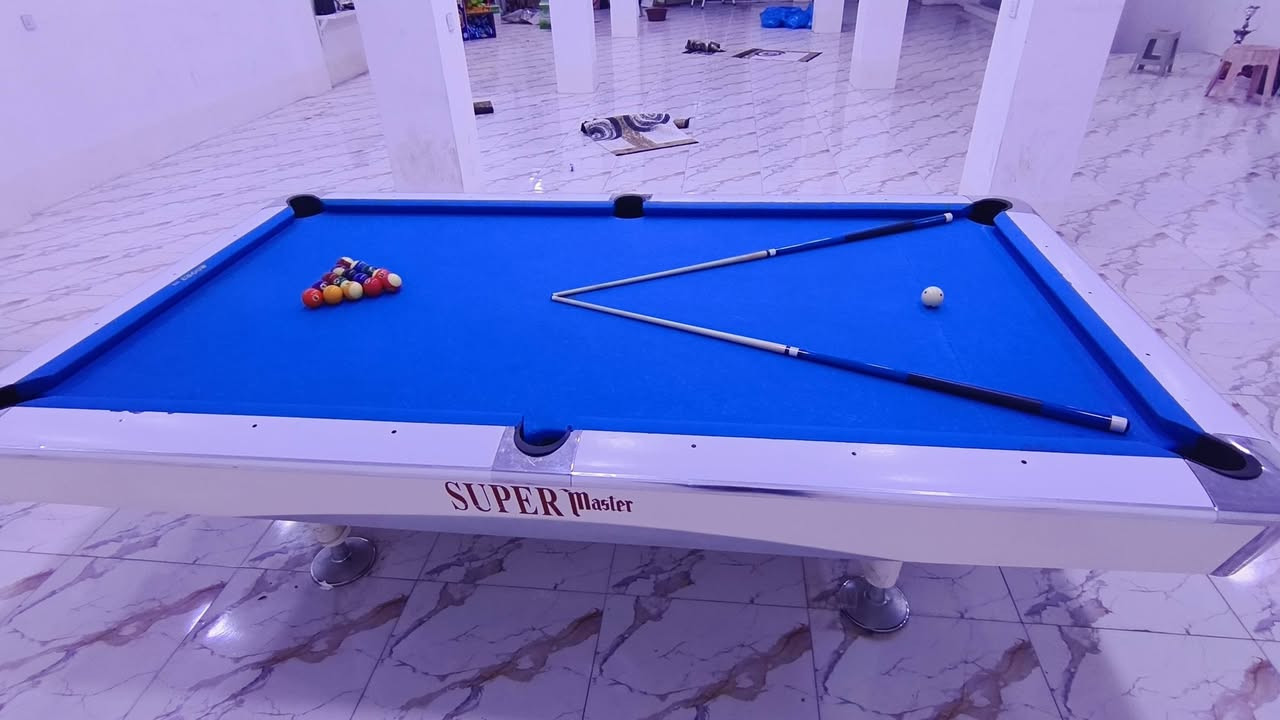 للبيع بلياردو مكانه خانقين كل عيب مابي لوك بعده ويا ٤ كيوب ابو فر مع سيت طوبات سعر ٨٥٠ و بي مجال بسيط ***********
