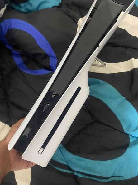 بلي 5 سلم اوربي واحد تيرا جوستكين 
مستخدم شهرين كامل ملحقاته الاصليه
نضيف مكفول من كلشي شرط الفحص
مع العاب بلجهاز تحتاج اشتراك بلاس 
السعر 575 الف وبي مجال قليل كلش 
بصره قضاء المدينه توصيل داخل البصره
للتواصل *********** اتصال وواتساب
