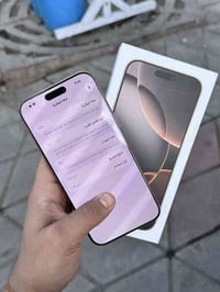 عندي آيفون 16 برو ماكس ماستر  بطارية 100 ذاكرتة 256 نضافة 100/100 شخط ...