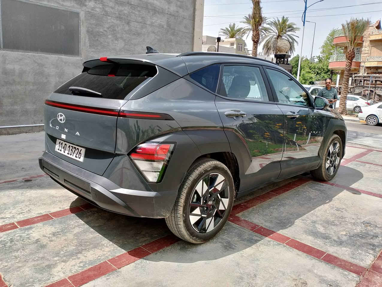 هونداي كونا 2024 وارد امريكي 
 ماشيه  22 رقم بغداد باسمي 

🟢مواصفات عدا الفتحة 
🟢 محرك 2000 دوش
🟢 بصمه تشغيل + تشغيل عن بعد
🟢 هند بريك بصمه 
🟢 شاشه دجتل متصل اندرويد وكار بلي  
🟢 كامرة خلفية دوارة ثلاث وضعيات
🟢 كشن السائق كهرباء
🟢 رادارات اماميه وخلفيه وجانبية 
🟢 تحديد مسار  وتحذير عند خروج عن الخطوط+ توقف ذاتي عن الاقتراب 
🟢  انضمه قياده درايف مود
🟢  اوتو هولد + نضام صعود منحدرات 
🟢 نقطة عمياء +اشاير بالمري 
🟢 تبريد بيانو مناخي منفصل قطعتين امامي وخلفي
🟢 شاحن واير ليس وتايب سي
🟢 فول تحكم ستيرن 
🟢 اوامر صوتية
🟢ويل كب حجم 18 
🟢استيرن رجاج عند الاقتراب من سياره

ضرر جاملغ امامي و4 اصابع حافة البنيد 
السعر 175 وبيها مجال 
مكان السيارة النجف 
***********
