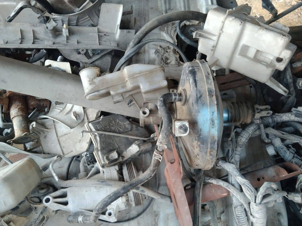 السلام عليكم  ساسوكي سويفت  ٢٠١٣ مكاني بغداد 
ابيع شلع اب ١٠ ورقات
محرك وكير برغي ممفتوح بيهن وشرط الشغل ولبدي وكهربائيات عقول نواعم هواي وياه ***********
