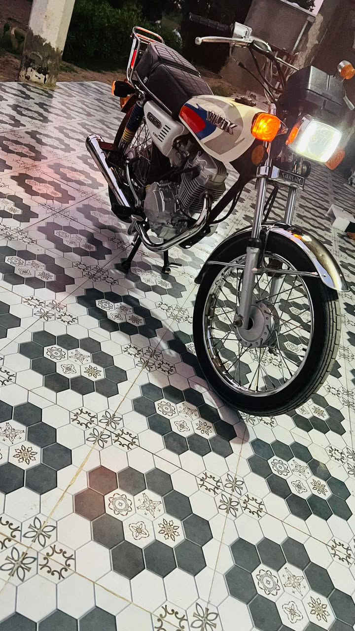 دراجه للبيع  اوراق موديل 24السعر 600وبيها مجال


**إذا كنت صاحب هذا الإعلان وتريد حذفه لأي سبب، رجاءا أرسل رسالة إلى الدعم الفني**