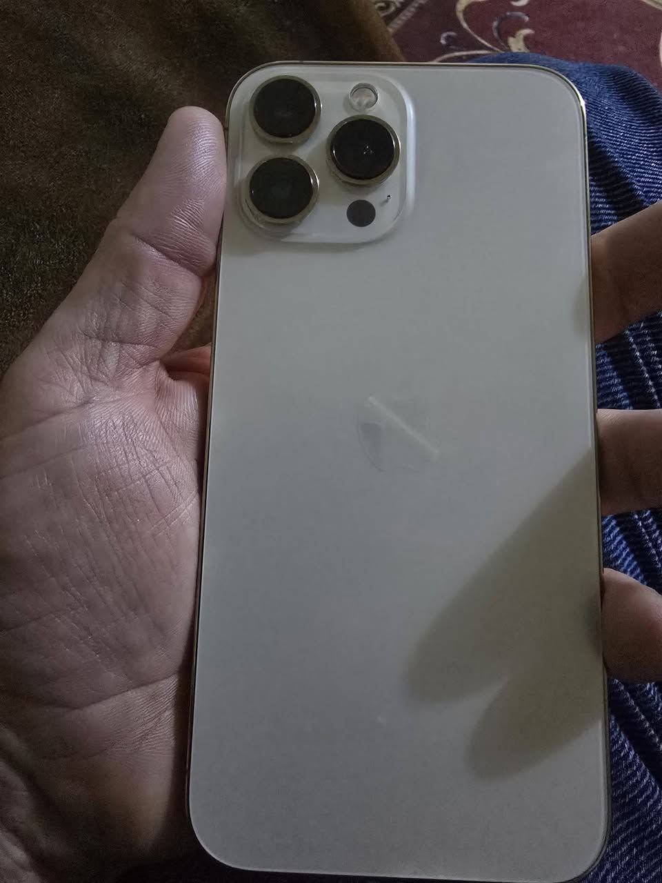 ايفون ١٣ برو ماكس  ذاكرة ٢٥٦/باتري ٧٤. جهاز كله شغال بس الحساب ماله بي خلل يطلع بالحاسبة عادي حساب موجود أيضا. سعر جهاز ٤٠٠ قفل سعر ثابت مكاني بغداد شارع النضال ***********

