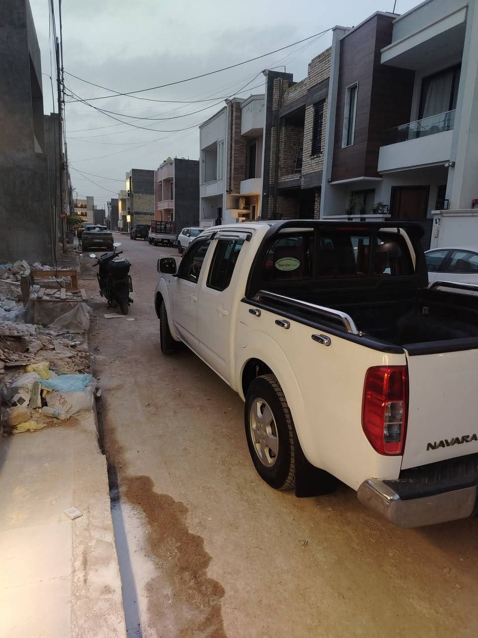 نيفاره ٢٠٠٩ مكفوله محرك بلادي كير عادي رقم دهوك السعر ٩٥ ورقه موبايل *********** العنوان بغداد
