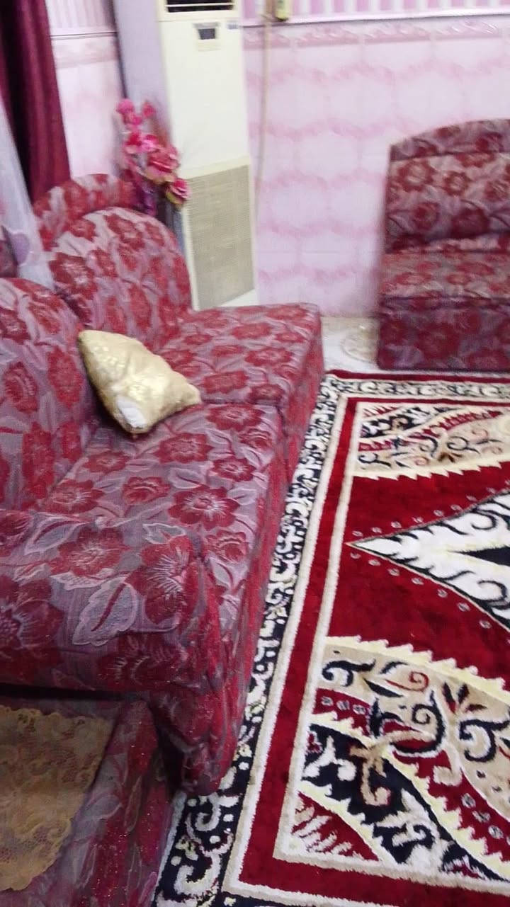 قنفات عشر قطع للبيع البصره القبله تواصل ***********
