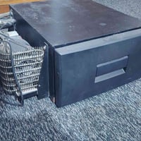 ثلاجه سكنيه • شغالة • بصرة