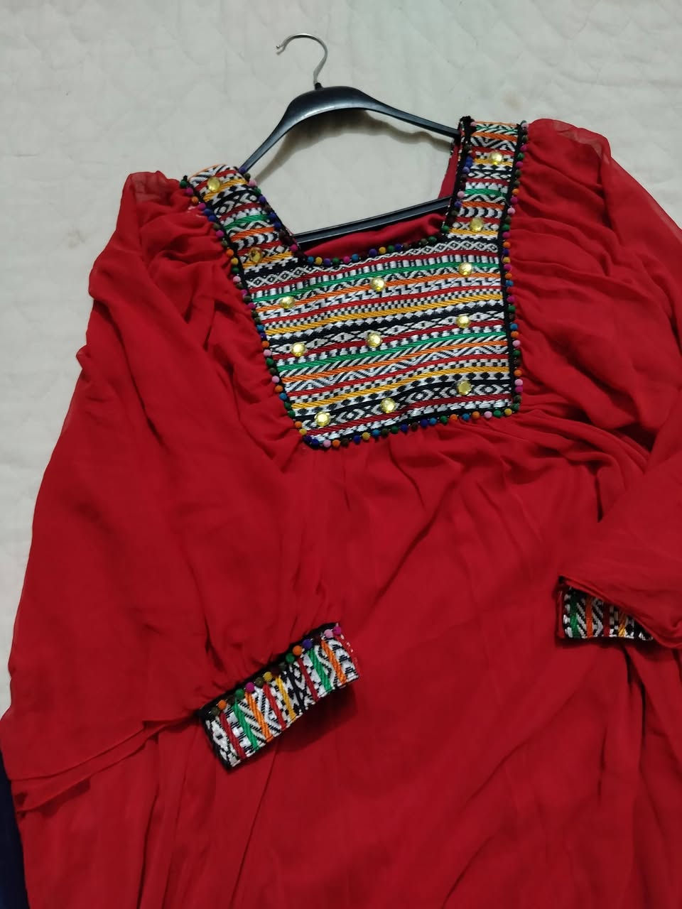 مخور العيد للبيع
القطعه ب ٢٠


**إذا كنت صاحب هذا الإعلان وتريد حذفه لأي سبب، رجاءا أرسل رسالة إلى الدعم الفني**