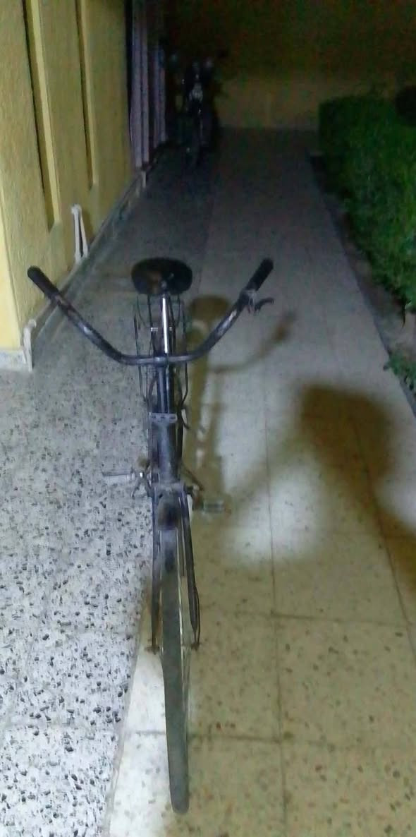 السلام عليكم بسكل لبيع سعر 30 بي مجال الرقم /*********** بي وساب
