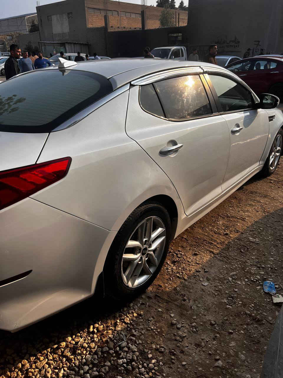 السلام عليكم
كيا اوبتما موديل 2015 امريكي للبيع
السياره جاهزه الضرر الي موجود بالسيارة الجاملغ والبنيد مصبوغ بدون دواخل رقم السيارة سليمانيه تريد وكاله تريد تحويل اني حاضر .
سعر السياره/115ورقه وبيه مجال 
مكان السيارة بابل شارع 60
رقم الهاتف /***********
