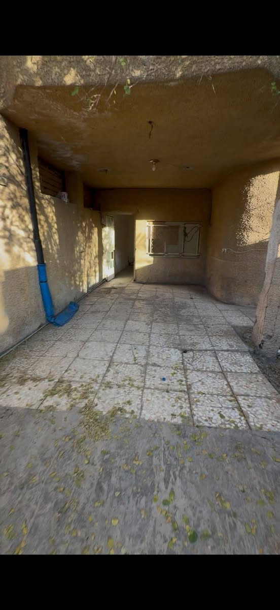 يالله بيت للبيع منطقه حي الجهاد مساحته110واجه5ونص نزال20 يحتوي على غرفتين نوم وصاله ومطبخ وحمام غرفه جوه وغرفه فوك السعر جداً مناسب تفليش الاسعار 
للاستفسار***********
