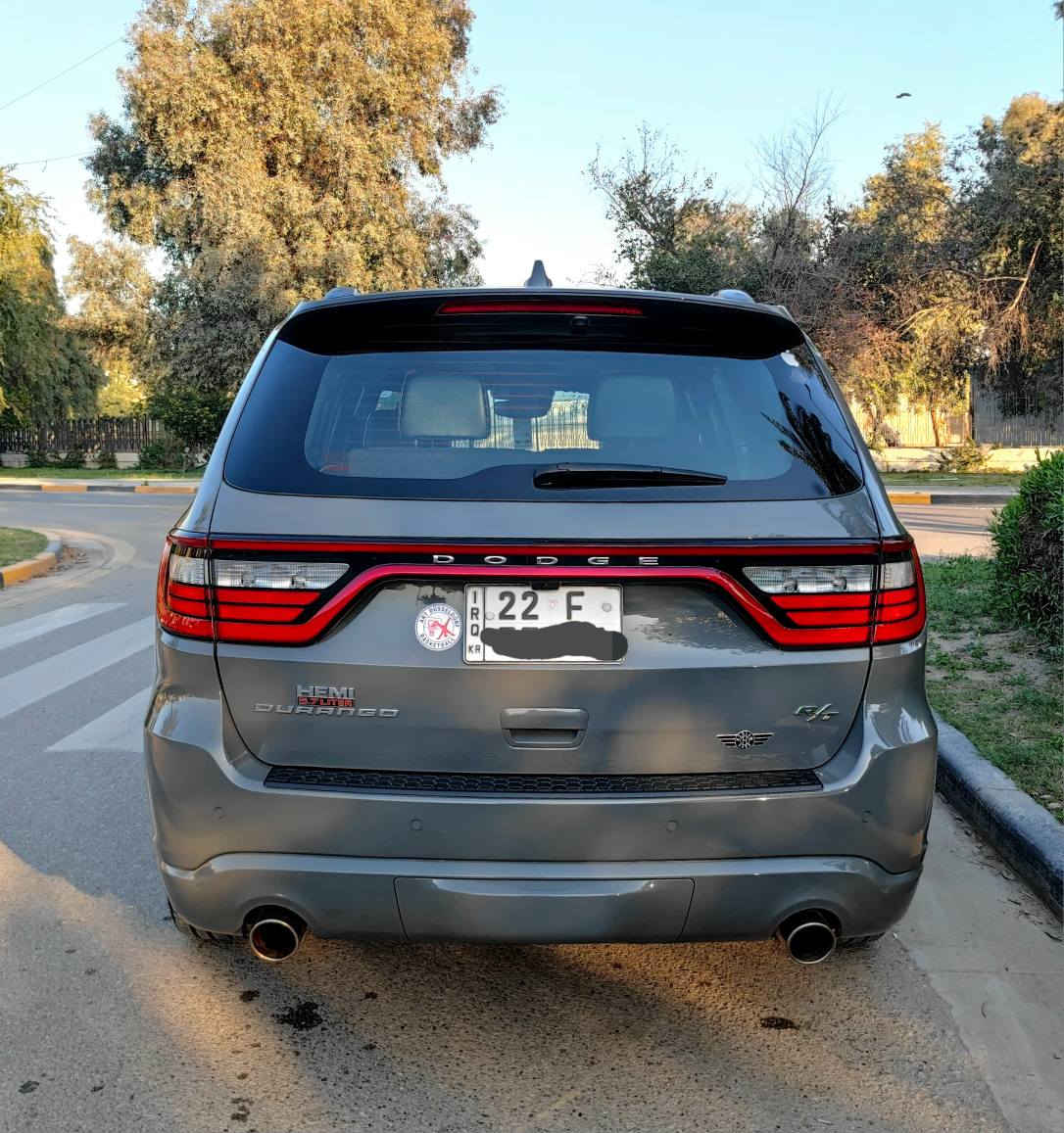 سلام عليكم ... اخوان  عندي دورنكو 2022  RT خليجيه وكالة هارلم وبالضمان لون مميز اسمنتي ماشيه 21 الف فقط رقم اربيل مميز جدا وتحويل مباشر  .. طبعا السياره فوووول مواصفات
اخواني السياره جديده جدا جدا وبحالة الوكاله والصور امامكم تحكم  ومكفوله من كلشي كفالة عامه طبعا عدتها وارضياتها كلها موجوده وممستعمله وسعرها 41000$ واي استفسارهذا رقمي *********** مكان السياره بغداد حي القادسيه 
مواصفاته 
محرك 8 سلندر 5700 HEMI
سلايد 
كشنات جلد لون احمر اصلي 
كنتا تدفئه وتبريد + كهرباء + خزن ميموري
رادار امامي 
رادارات جانبيه 
باب خلفي كهرباء 
فور ويل 
شاحن واير ليس 
سستم صوت 
ويل كب حجم 20 بغداد, العراق
