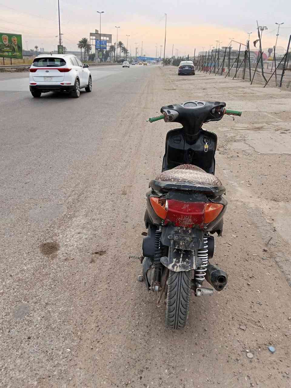سكنس نثيه دراجه خير من الله نقصه بس ذيل خلفي كله شغال سعر 450 بيه مجال ومكاني بغداد المشتل رقمي***********
