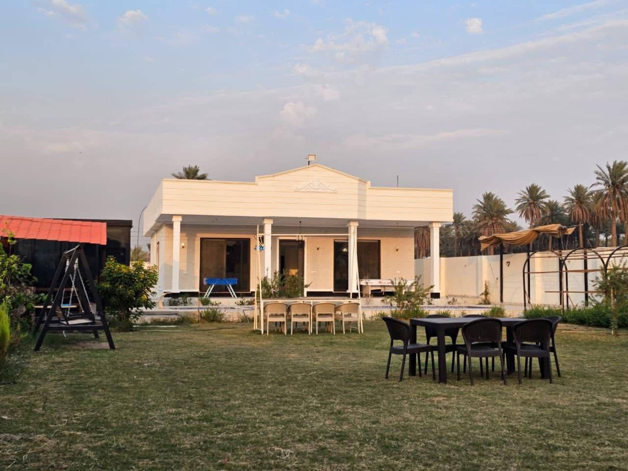 💭السلام عليكم
يتوفر مزرعة شاليه للبيع 

⚜️المساحة : (1250 متر ) نصف دونم 

واجهة 21 و النزال 59

مساحة البناء 🏠 بيت مساحة 200 متر مؤثث

♦️[مسابح عدد2_جلسة خارجية_باربيكو] 

الموقع : بغداد الدورة _البعيثة _قرب جامع التوبة 

♦️طابو زراعي سند 25 

(تنازل من صاحب السند و إقرار قاضي)

للطلب و الاستفسار تواصل خاص او واتساب ***********
