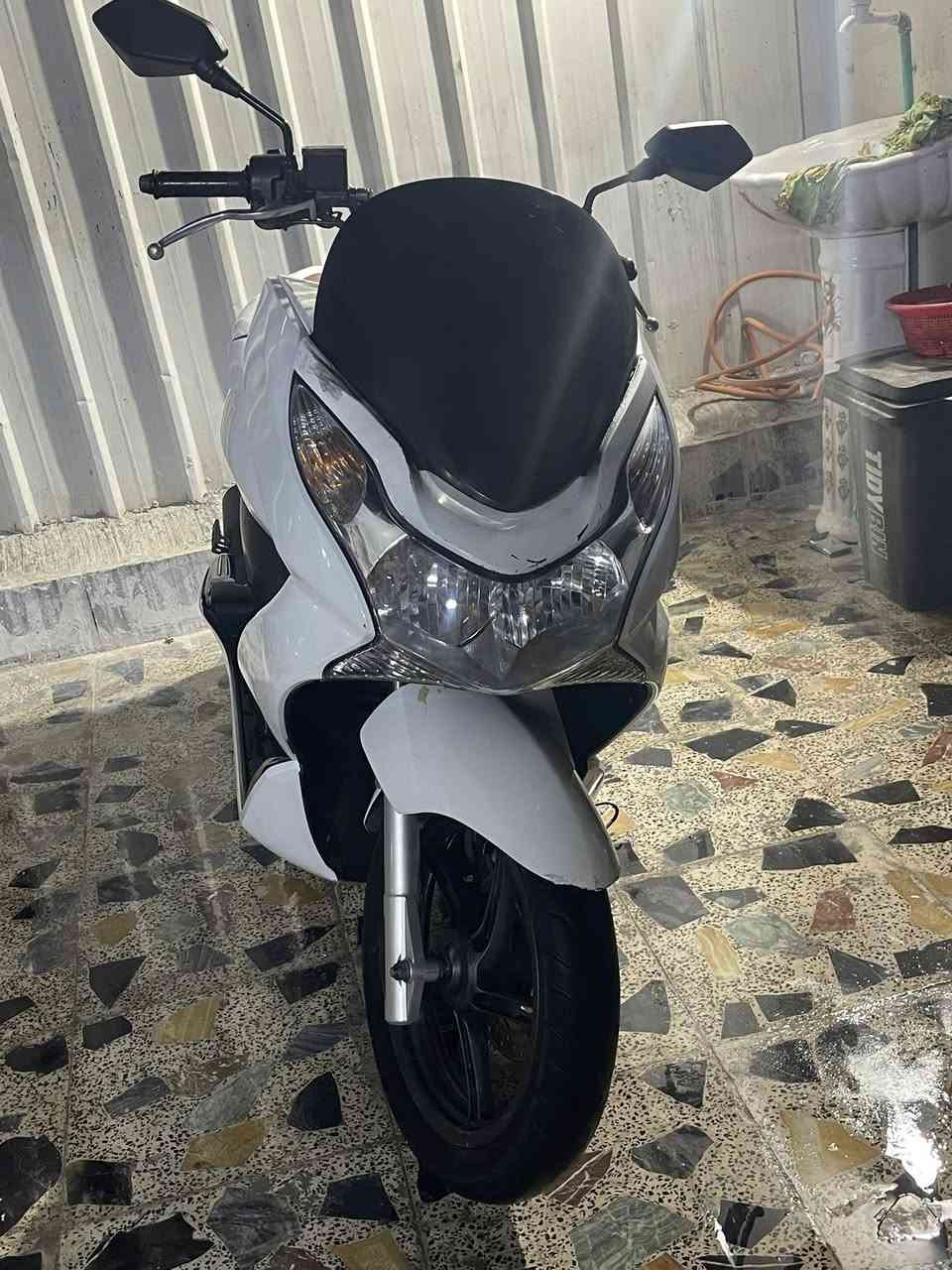 السلام عليكم  للبيع بي سي اكس جيل اول
رقم ***********
