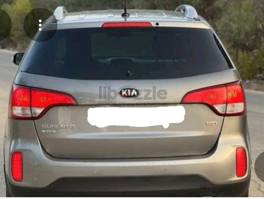 السلام عليكم
سورنتو 2015 محرك 6 وارد امريكي 
 فول مواصفات عدا البصمة و الفتحة تخم تاير جديد 
 السعر 175 و بيها مجال 
ديالى بعقوبة 
الرقم / ***********
