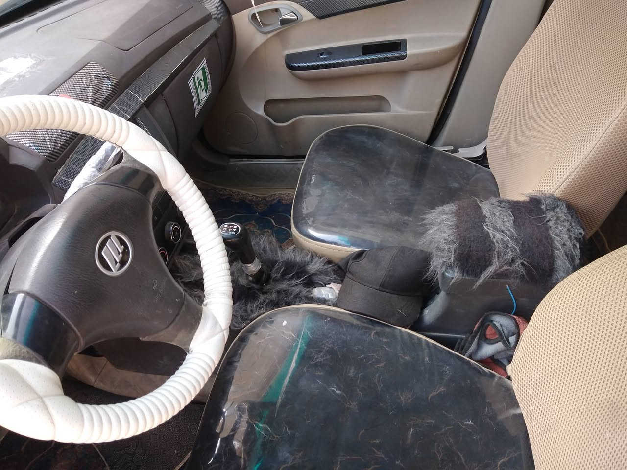 اسلام عليكم سيارة ليفان موديل ١٢ رقم بابل مشروع وطني سنوية لحد ٢٦ مكينة وكير كورلا كير عادي مالكهة بل نجف جاهز للتحويل السيارة جاهزة مجهزة  للبيع رايدهة اب ٢٠ ورقة مكاني ديوانية  هاذة رقمي *********** سيارة حلوة ومانقصهة كلشي
