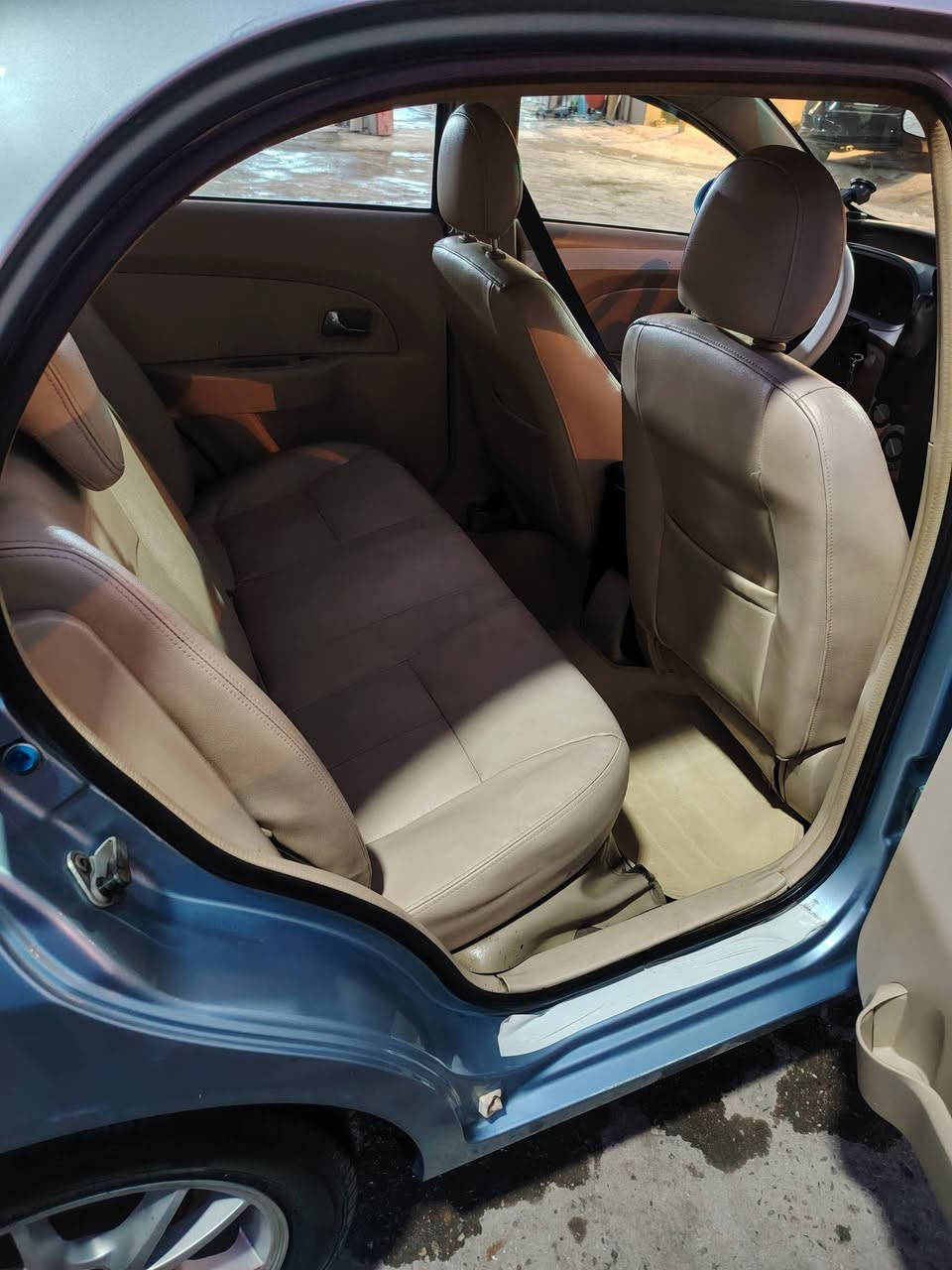 سلام عليكم شباب شيري فلاوين موديل 2011 ماشيه 164 ادامه نوزلات بلكات واير بلك جوزه صباحيه ولف حماوه كلج عينه وصينه وبولبرن تاير جديد هذا البدلته كله مصار سبوع شاشه كامره حساسات وضافه فلاوين مع الكلج  كير ومكينه شرط كفاله تبريد ثلج الكشر بي بدوسه والباب رصعه من اخذته بس مبينات خياسات ولا قطره الحمدالله اقرا المنشور وبيك خير ودللل مكان بغداد
السعر 44 وبيه مجال السياره صارت عليه 53 تحياتي للجميع


**إذا كنت صاحب هذا الإعلان وتريد حذفه لأي سبب، رجاءا أرسل رسالة إلى الدعم الفني**