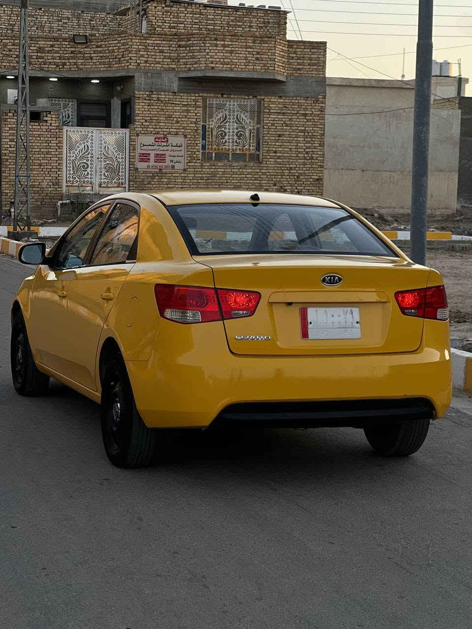 السلام عليكم للبيع كيا سيراتو  رقم مثنى مشروع وطني  تحويل مباشر مكفوله من الضربه والعيب الشرعي  مكينه وكير 1600 مكفولات  تبريد شغال تخم تاير جديد  حداديه جديده  كرهبائيات كله شغاله  السعر 87 وبيه مجال  *********** مكاني ناصريه مركز
