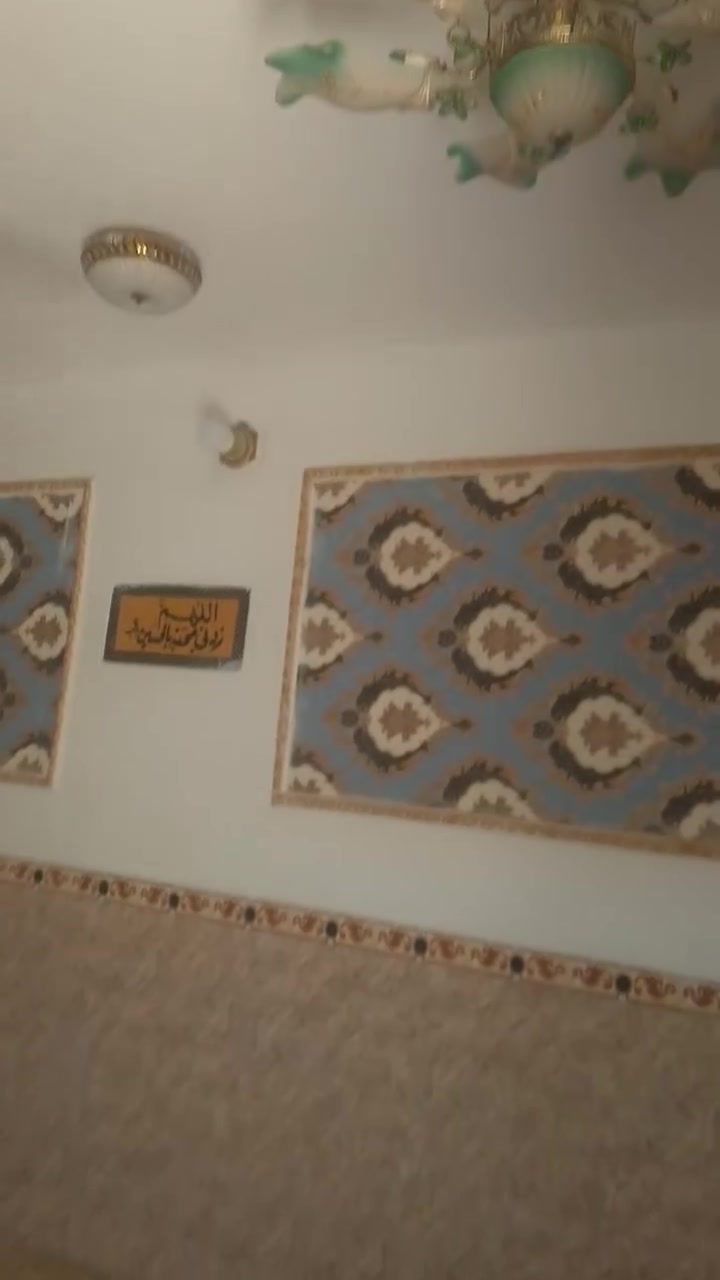 السلام عليكم
بيت للبيع بحي الجاسمية يم البزل قرب مولده صلاح
مكون من غرفتين2 وصاله واستقبال ومطبخ وصحيات خارجية
البناء بلوك بس الصحيات والحايط المامي طابوك
زراعي
مساحتة 150 السعر 35 وبي مجال
الرقم ***********
وبي واتساب ومتواجد بل فيس
