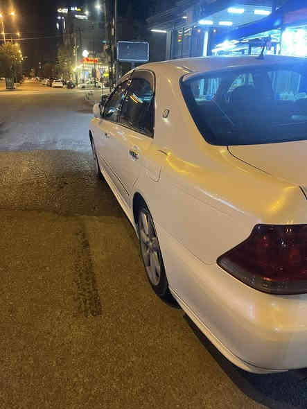 سڵاوی خوا لە هەموو لایەک.                                      شاهینە ٢٠٠٥(١٨٠) بچوک بە بچوک  بەس مووس
دەنک مەسرەفی نییە
بێ دووکەڵ بەشەرتی گێڕو مەکینە
٤دوگمە
لایتی ناوچەی کوێر
شاشە و کامێرە
 بەسمە ڕەش
ناو ڕەشی فۆرمیکا ڕەش
بەنزین زۆر کەم دەخوا
سەیارەی مەعرەز نییە 
دەعامی پێشەوە یەک تۆز بۆیاخی هەیە
بۆ سعر نامە بنێرن ***********
