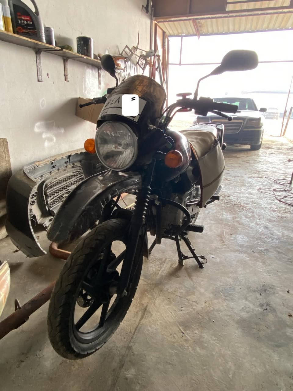 السلام عليكم بوكسر للبيع 2023مرقم بغداد دراجه كفاله عامه ماشيه 6000 بس 
سعر مليونين و600 وبيها مجال 
مكان الدراجه بعقوبه 

***********
