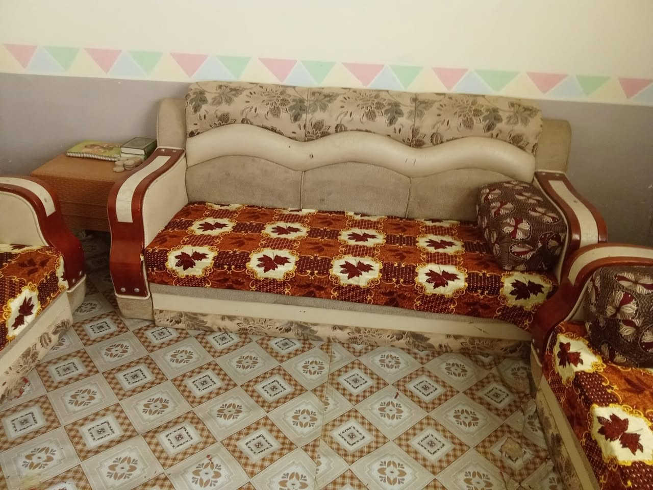 تخم قنفات عشر نفرات للبيع مكانه طريق نجف كربلاء سعر 200وبي مجال حك الجيه ***********
