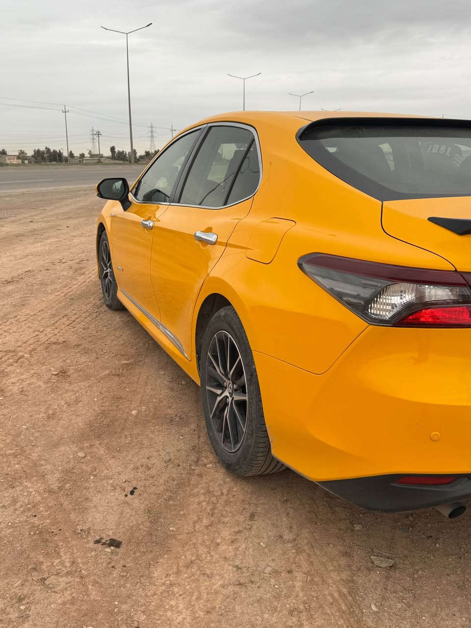 تويوتا كاميري 2022 هايبرد 🔋
موصفات LE
مكفول من دعامي لداعمي 
ماشي 41 الف 
كوبون بانزين موجود 
سياره بسمنا سنويه صالح لغيه 2029
شرط تحويل 
حتا بطاريه مكفول 
سياره بعدها عله وضع شركه 
رقم تلفون *********** كركوك, العراق
