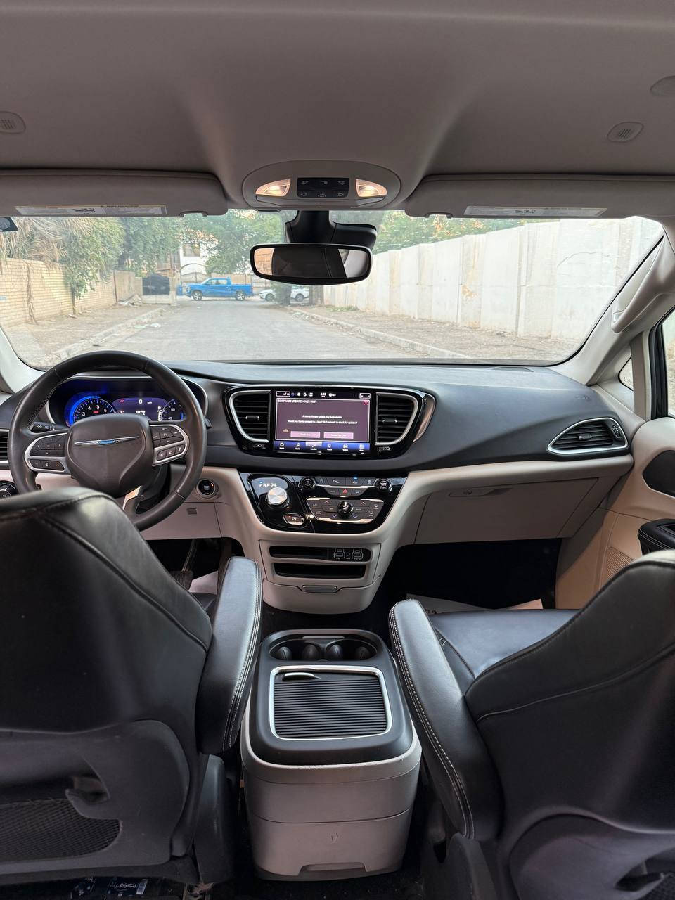 🚗 باسافيكا تورنك 2023 للبيع
اللون: أسود
رقم التسجيل: بغداد
✅ المواصفات:
🔹 حساسات خلفية
🔹 كاميرا خلفية
🔹 رادار / تنبيه اقتراب
🔹 شاشة وسطية
🔹 بلوتوث + USB
🔹 نظام ABS
🔹 نظام توازن (ESP)
🔹 وسائد هوائية
🔹 تكييف ممتاز
🔹 ستيرنغ تحكم
🔹 قفل مركزي
🔹 زجاج كهرباء
🔹 مرايا كهرباء
🔹تشغيل عن بعد
🔹اوتو ستوب
🔹تحديد مسار
🔹ماشيه 43 الف مايل 
🔹
🟢 الحالة:
نظيفة جداً 
الحادث 3 قطع صبغ بدون دواخل الحادث سطحي 
ايرباك ستيرن ودشبول 
2C4RC1BG1PR532548 رقم الشاصي
جاهزة للفحص
السعر 230 ورقه وبيه مجال 
📍 الموقع: بغداد
📩 للاستفسار 
***********
***********
