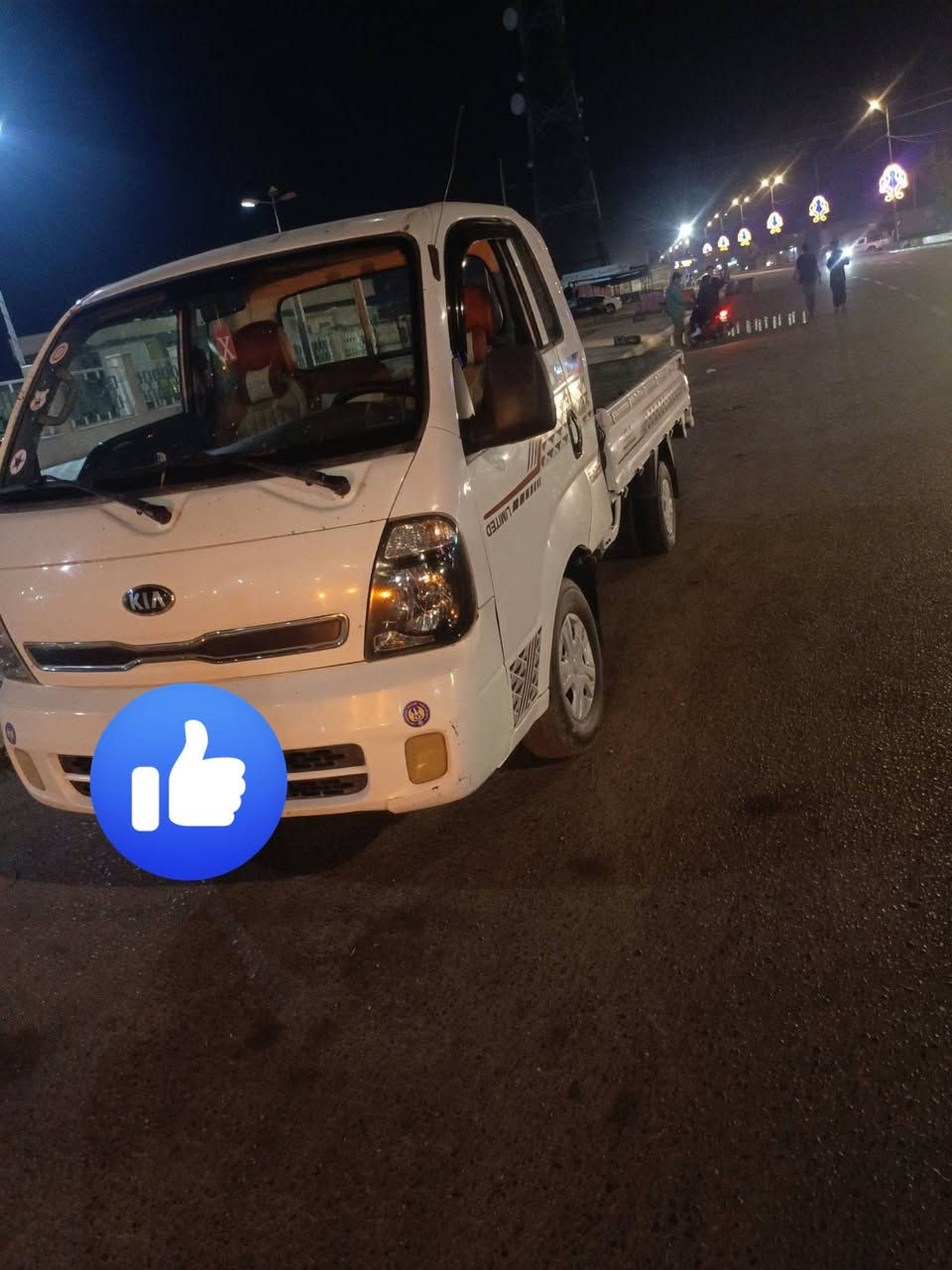 السلام عليكم
كيا بنكو حمل 2700 يعني نثية 2014 محرك ٢٧٠٠
خيررررر من الله 
مدوشمه كشنات وارظيه  تخم تايرات   
سيارة كبل للشارع اي نقص مابيه
رقمها واسط مشروع وطني 
السيارة  مكفوله كفاله عامه 
السعر 108$     *********** كير ومحرك كفاله عامه
