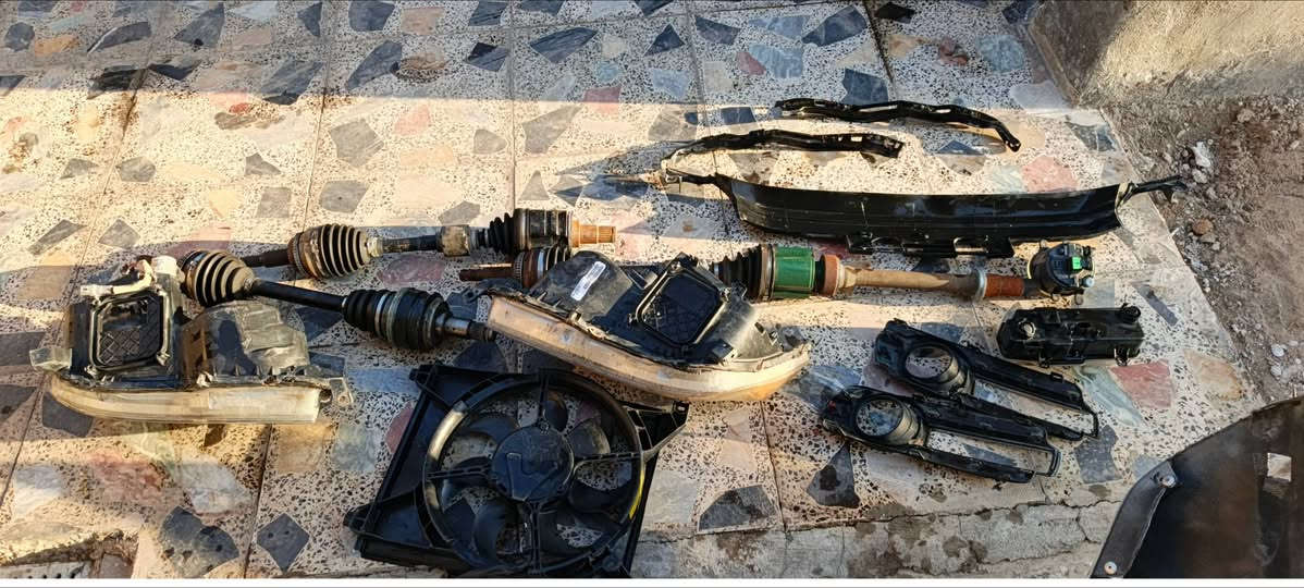 السلام عليكم اغراض افلون وباجيرو
دعاميه باجيرو بيه ضربه تصلح فايبر كلاس2019 السعر 70
زوج ماصدات افلون أصلي مفتوحات من سياره 2008 السعر125
مروحه افلون 2008وكاله السعر 50
درايم شفت افلون2008 و2001 السعر120
للأستفسار اتصال على الرقم
***********
