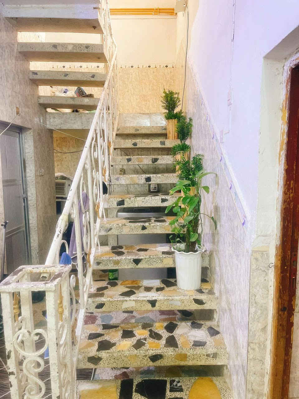 ✨🫧دار 200م طابقين و 4 غرف بالحي العسكري🫧✨

✨🫧 رقم الاعلان ((18)) 🫧✨

▫️المنطقة : ((الحي العسكري))

🫧نوع العقار : (( دار سكن))

🫧عرض الشارع ((10م ))

▫️المساحة : ((200م))

🫧الوجه : ((10م))

▫️النزال : ((20م))

▫️حالة  البناء : ((2014))

🫧 عدد الطوابق : ((طابقين))

🫧تفاصيل البناء::
الطابق الاول يتكون من: استقبال وهول ومطبخ وغرف نوم عدد (2) وصحيات
الطابق الثاني يتكون من::
هول وغرف نوم عدد(2) وصحيات

▫️أقرب نقطة :((قرب جامع الزهراء الكبير))
 
✨و لمزيد من التفاصيل يرجى التعليق (((ب تم)))

✨او زياره مقرنا الكائن في الخاجية شارع 40 مجاور الابتسامة الذهبية

أو عبر الروابط👇
 
--رابط التيك توك 
tiktok.com/@wasitiq1

-رابط الانستغرام
https://www.instagram.com/wasitiq1?igsh=a2JxdW00cXNxaDI2


**إذا كنت صاحب هذا الإعلان وتريد حذفه لأي سبب، رجاءا أرسل رسالة إلى الدعم الفني**