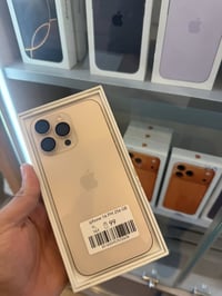 سلام عليكوم Iphone 16 Pro Max كولش نضيفه بطاريه 99 مشحون 143 الجهاز عر...