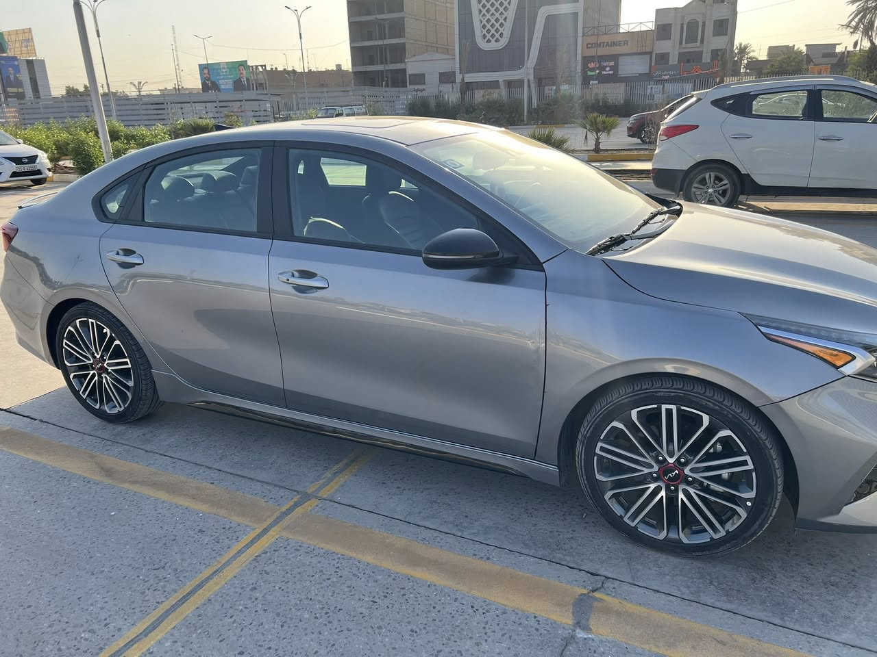 السلام عليكم
كيا فورتي موديل 2023 GT

محرك 1600 تيربو

صور الحادث موجودة بالصور 

السيارة خير من الله جاهزة من كلشي 

رقم السيارة بغداد 11 الرقم الجديد وتحويل ثاني يوم 

فول مواصفات اعلى فئة 1/1

مواصفاتها 

فتحة 

بصمة 

تشغيل عن بعد 

كشن كهربائي 

كشنات تدفئة تبريد 

شفتات بالستيرن 

فول تحكم استيرن 

دبل كزوز

كاميرا خلفية 

دبل كلج 

تبريد قطعتين 

3 تغيرات نورمال / سبورت/وسمارت 

مثبت سرعة 

رادارات

مانع انزلاق

كشنات ام الختم GT 

وبالدشبول ايضاً GT

وبعد بيها هواي موصفات…… 

السعر : 155$ وبيها مجال 

الرقم: ***********
