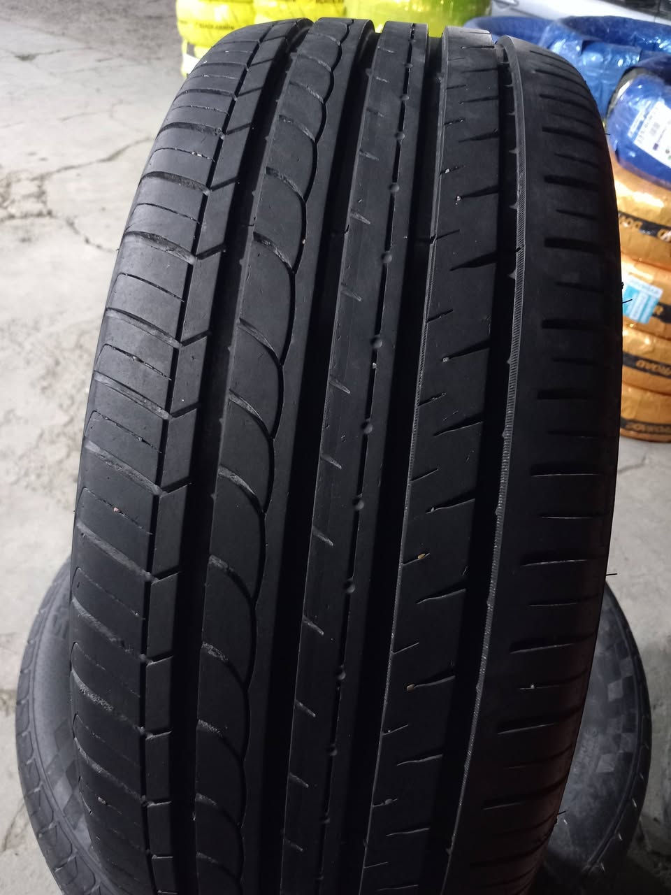 السلام عليكم... 4 تايرات(توسان..سبورتج) حجم 245/45/19 انتاج 2025 استعمال قليل 
سعر التخم:140 الف مع التبديل و البلنص 
العنوان:بغداد الجديده
للاتصال:***********
