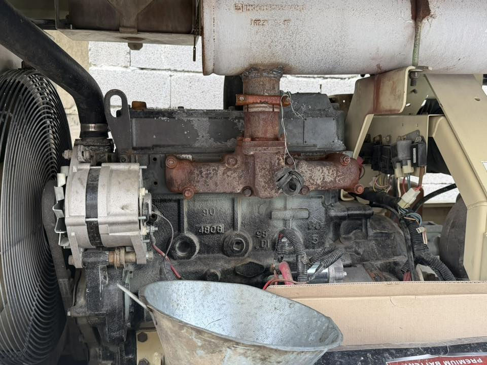 السلام عليكم كمبريسر للبيع النوع انكرصول محرك ينمر بم ميكانيك جاهز للعمل عدد ساعات العمل 4000ساعه السعر 70وبي مجال بسيط للاستفسار ‭0770 085 1893‬
