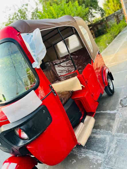 سلام عليكم تكتك 22 رقم وسنويه تحويل ثاني يوم بيه ضربه بلغد فقط مكان الحسينيه مال راشديه 
هـ ***********
